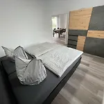 Helfert 1 Mit Grosser Terrasse *