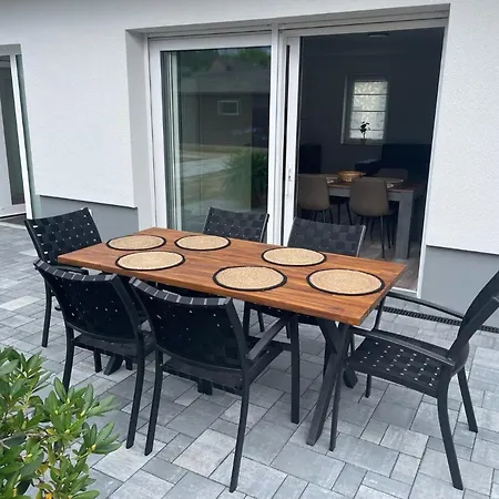 Appartement Helfert 1 Mit Grosser Terrasse Senftenberg